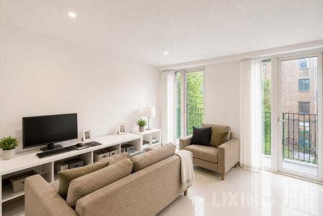 1 bed property, in Churchway, £475,000