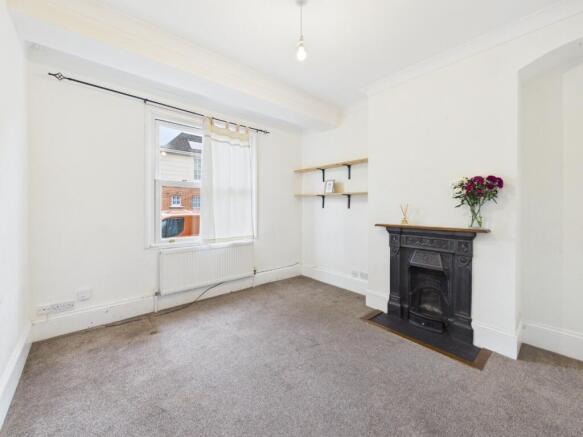 2 bed property, in Baldwyns Road, £400,000