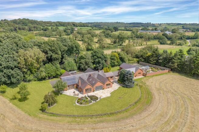 5 bed property, in Mansell Spinney, £1,400,000