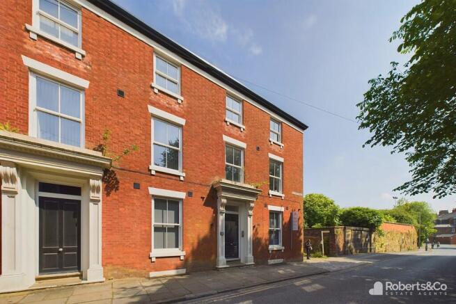 1 bed property, in Waltons Parade, £80,950