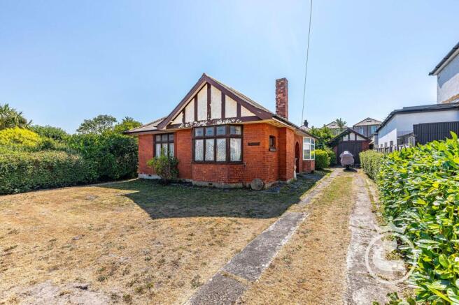 3 bed property, in Potential Development Opportunity, £425,000