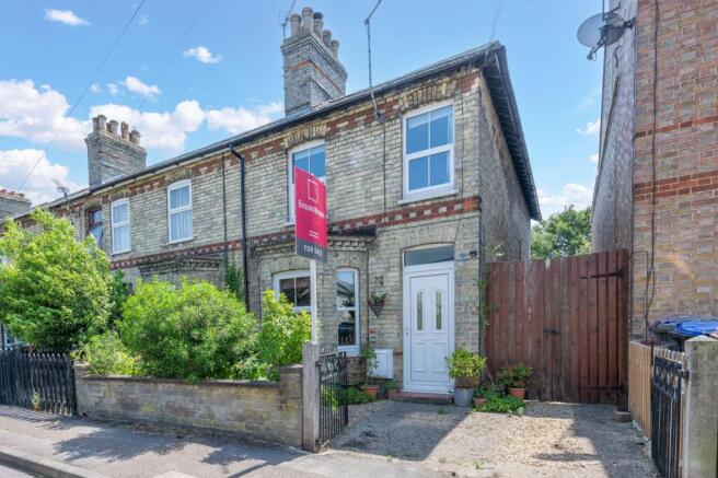 3 bed property, in Rock Road, £400,000