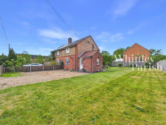 3 bed property, in Hargham Close, £280,000