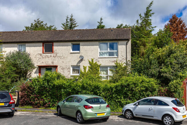 1 bed property, in 12 Mclaren Court, £16,000
