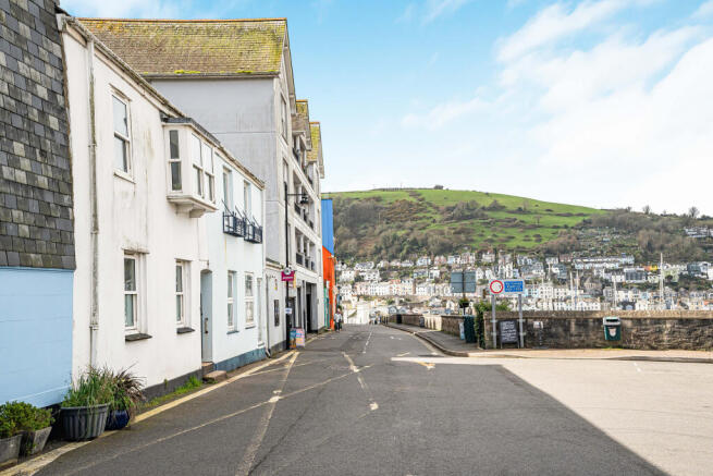 3 bed property, in Fore Street, £485,000