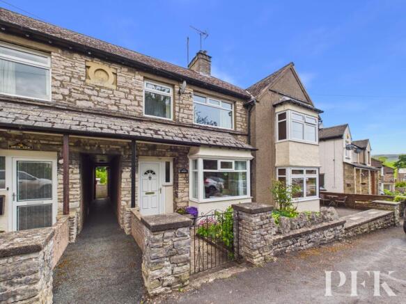 3 bed property, in Rowgate, £269,500