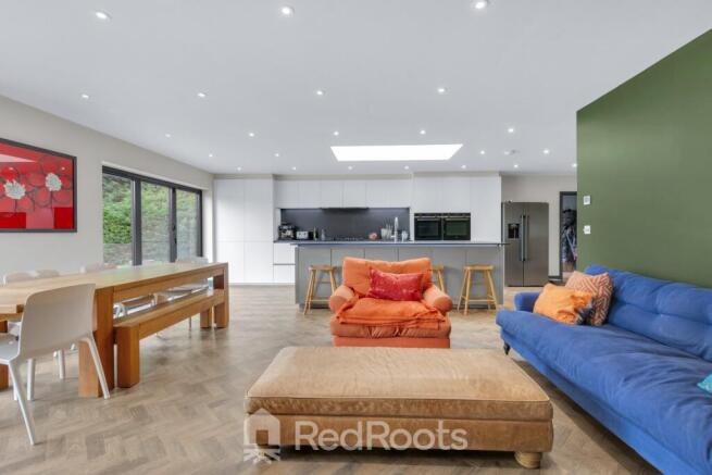 4 bed property, in Nethergate, £630,000