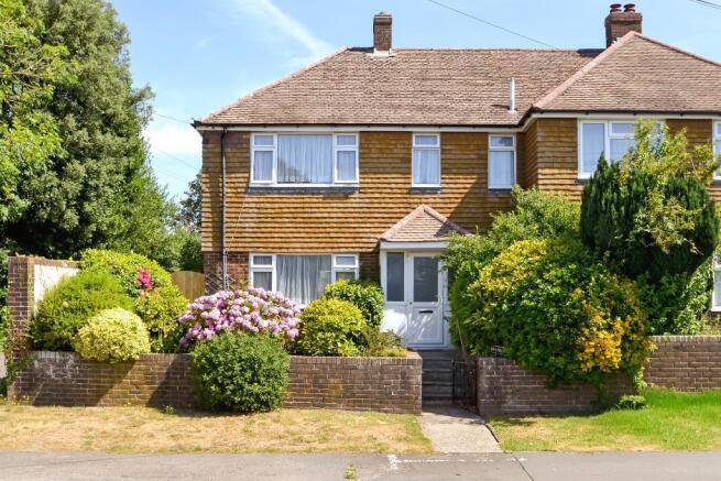 3 bed property, in Church Road, £350,000