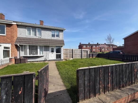 3 bed property, in Corbridge Court, £60,000