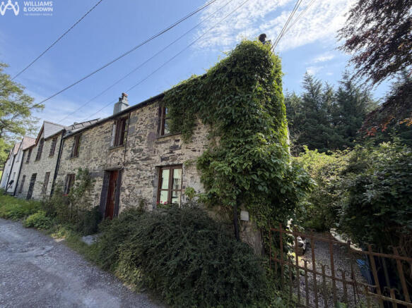 2 bed property, in Dinorwic Cottages, £249,950