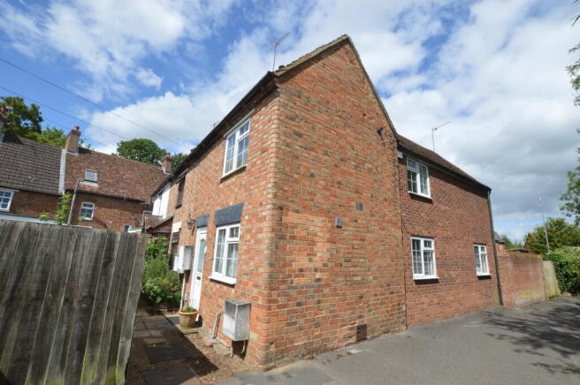 2 bed property, in The Green, £280,000