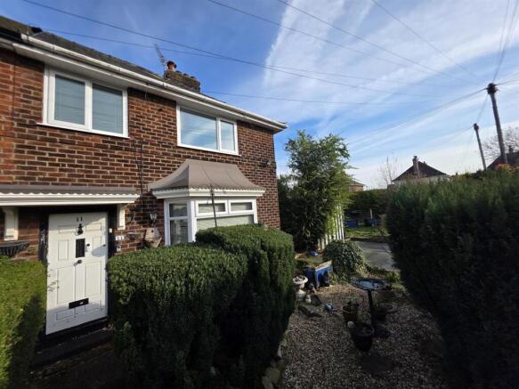 3 bed property, in Brinkshaw Avenue, £205,000