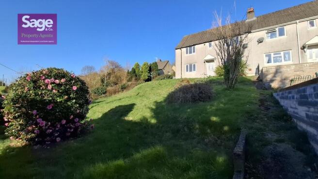 3 bed property, in Ael-Y-Bryn Terrace, £240,000