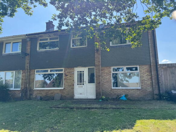4 bed property, in Conway Court, £260,000
