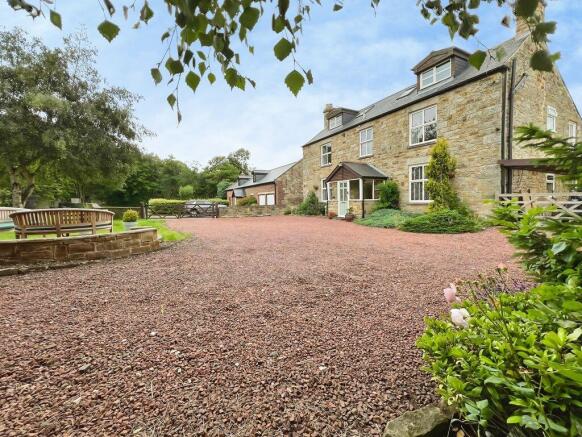 5 bed property, in West Farm House, £900,000