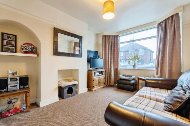 3 bed property, in East Crescent, £240,000