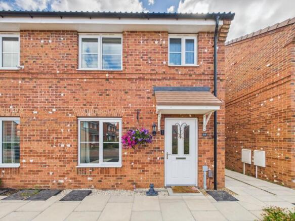 3 bed property, in Fogg Close, £230,000