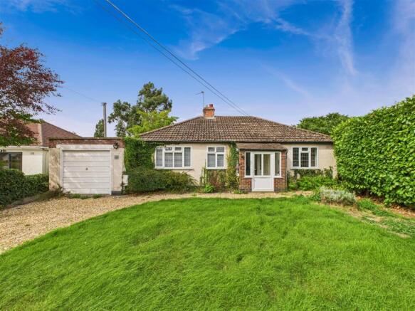 2 bed property, in Rugby Lane, £520,000
