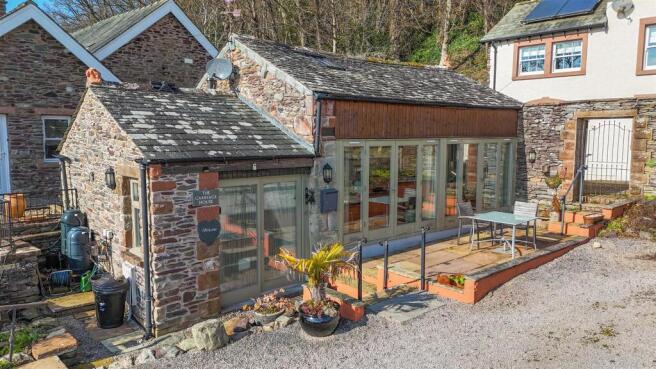 1 bed property, in Watermillock, £390,000