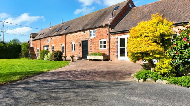 5 bed property, in Heritage Barn, £895,000