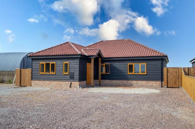 3 bed property, in Lynleigh Smithy Fen, £525,000
