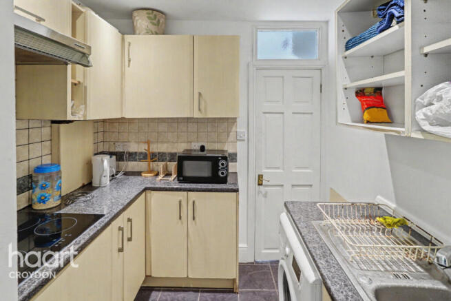 2 bed property, in Priory Road, £375,000