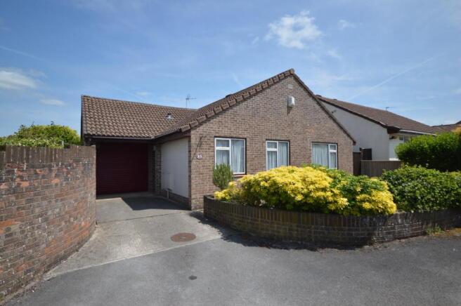 3 bed property, in Nunney Close, £425,000