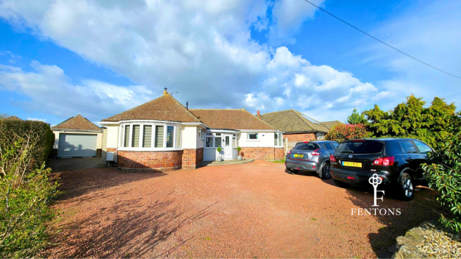3 bed property, in Frinton Road, £550,000