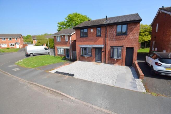 4 bed property, in Beckbury Drive, £250,000