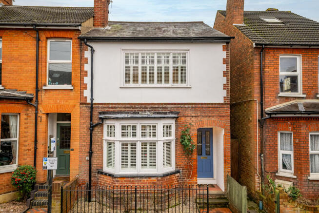 4 bed property, in Etna Road, £925,000