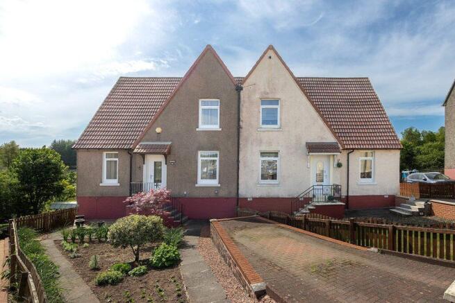 2 bed property, in Bedlormie Drive, £145,000