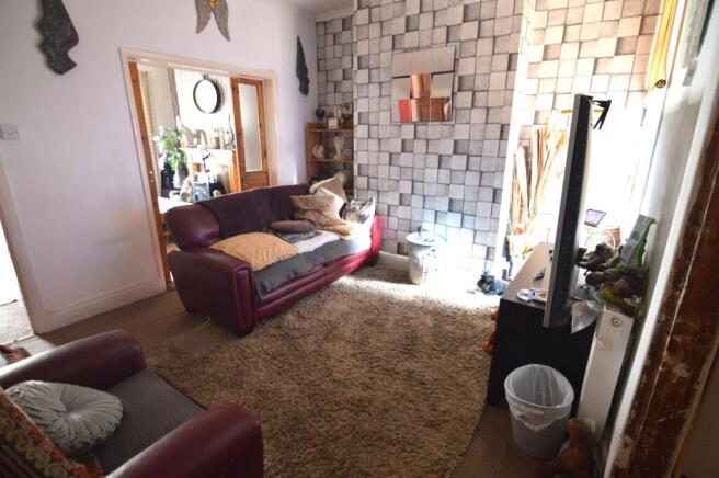 3 bed property, in David Street, £60,000