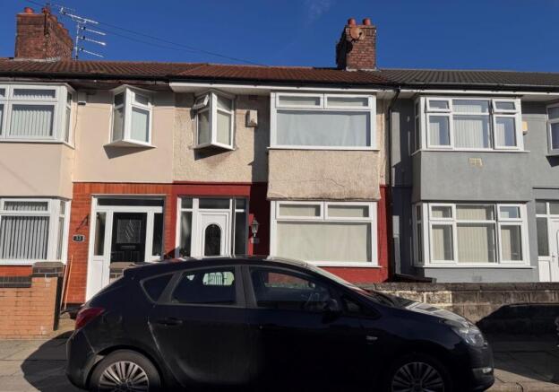 3 bed property, in 35 Gorton Road, £135,000