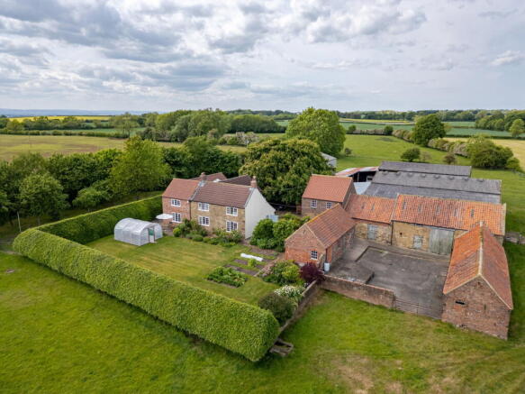 5 bed property, in Crosby Moor Farm, £1,500,000