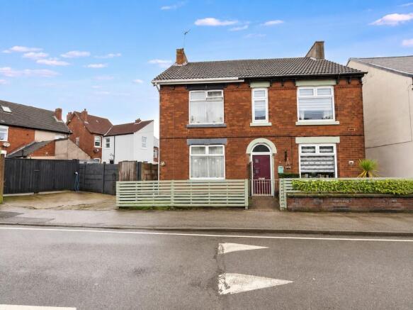 2 bed property, in BANNERMAN ROAD, £75,000
