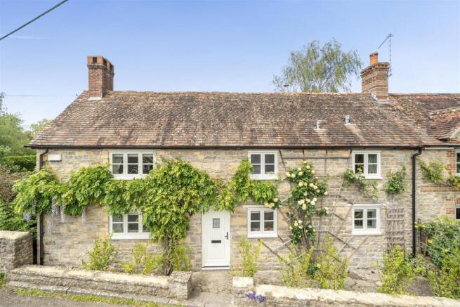 4 bed property, in Horsington, £750,000
