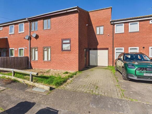 3 bed property, in Witham Way, £340,000