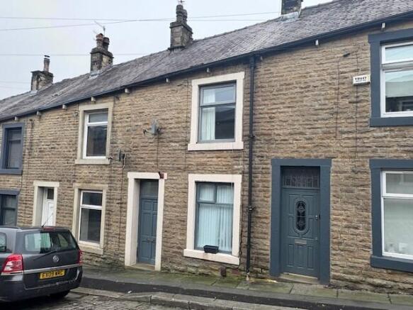 2 bed property, in Brearley Street, £124,950