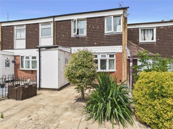 3 bed property, in Meadow Close, £190,000