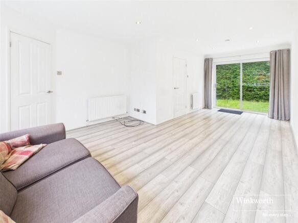 3 bed property, in Kempton Close, £365,000