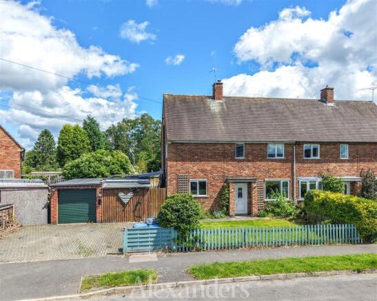3 bed property, in Sparkenhoe, £250,000