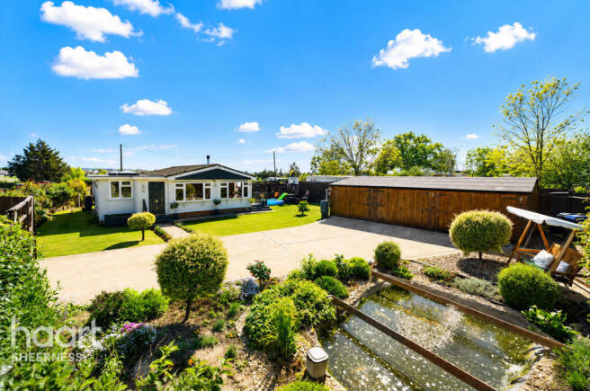3 bed property, in Mustards Road, £350,000