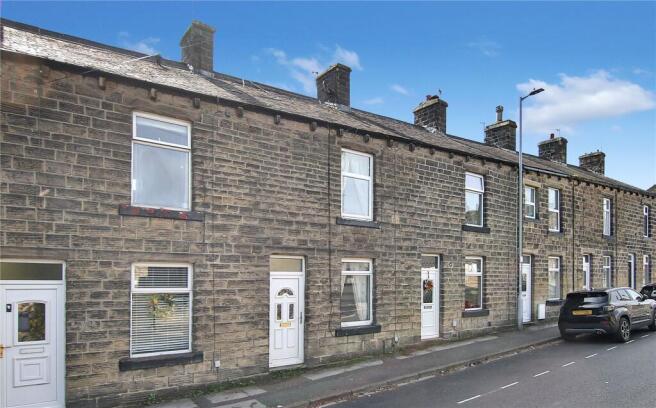 2 bed property, in Elliott Street, £150,000