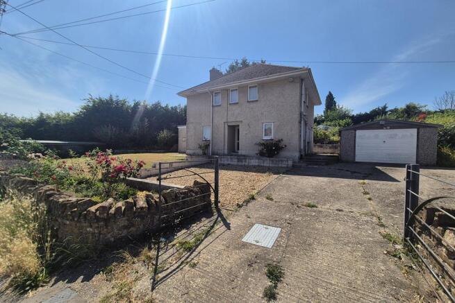 3 bed property, in Shiremoor Hill, £325,000