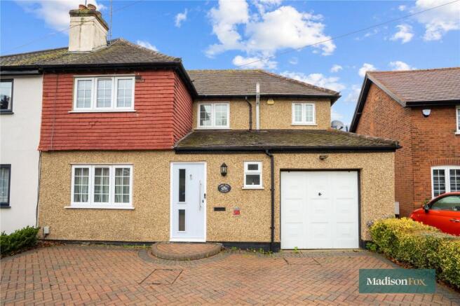 3 bed property, in The Chase, £830,000