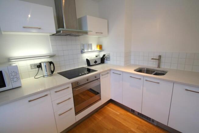 1 bed property, in Caledonian Road, £391,950