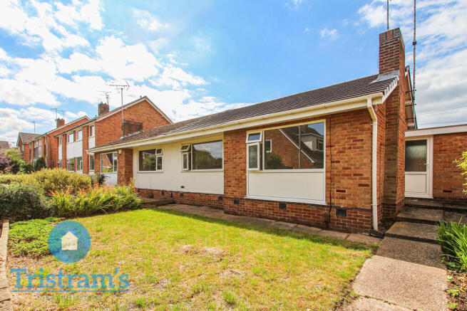 2 bed property, in Medway Close, £250,000