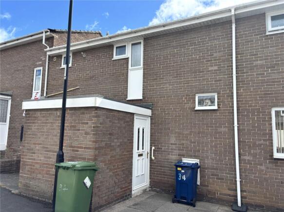 2 bed property, in Houghtonside, £73,000