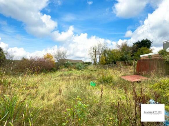 Studio, in Salisbury Close, £150,000