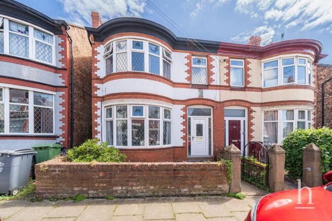 4 bed property, in St. Johns Road, £235,000
